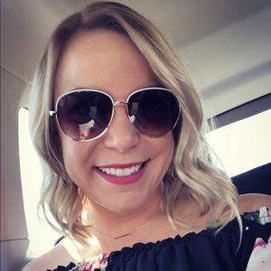 Meet your Posher, Ashlee